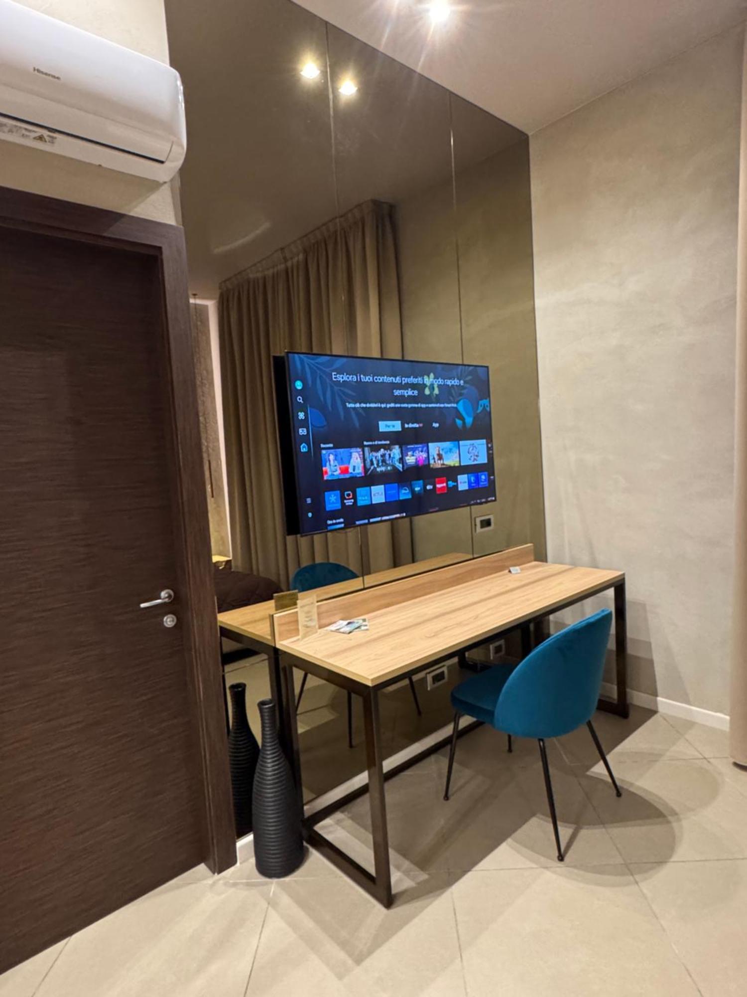 Tropicana Room 卡塞塔 外观 照片