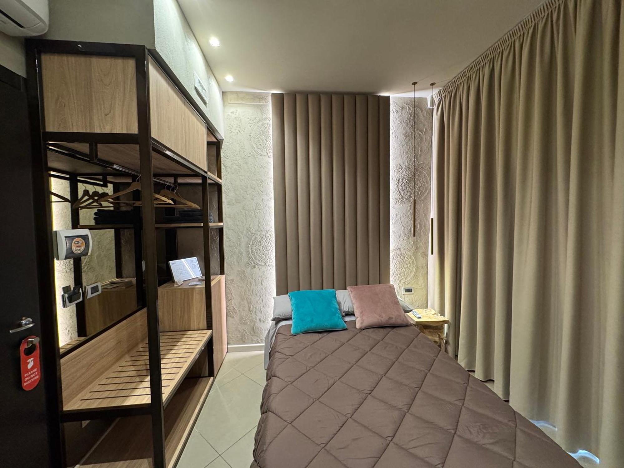 Tropicana Room 卡塞塔 外观 照片
