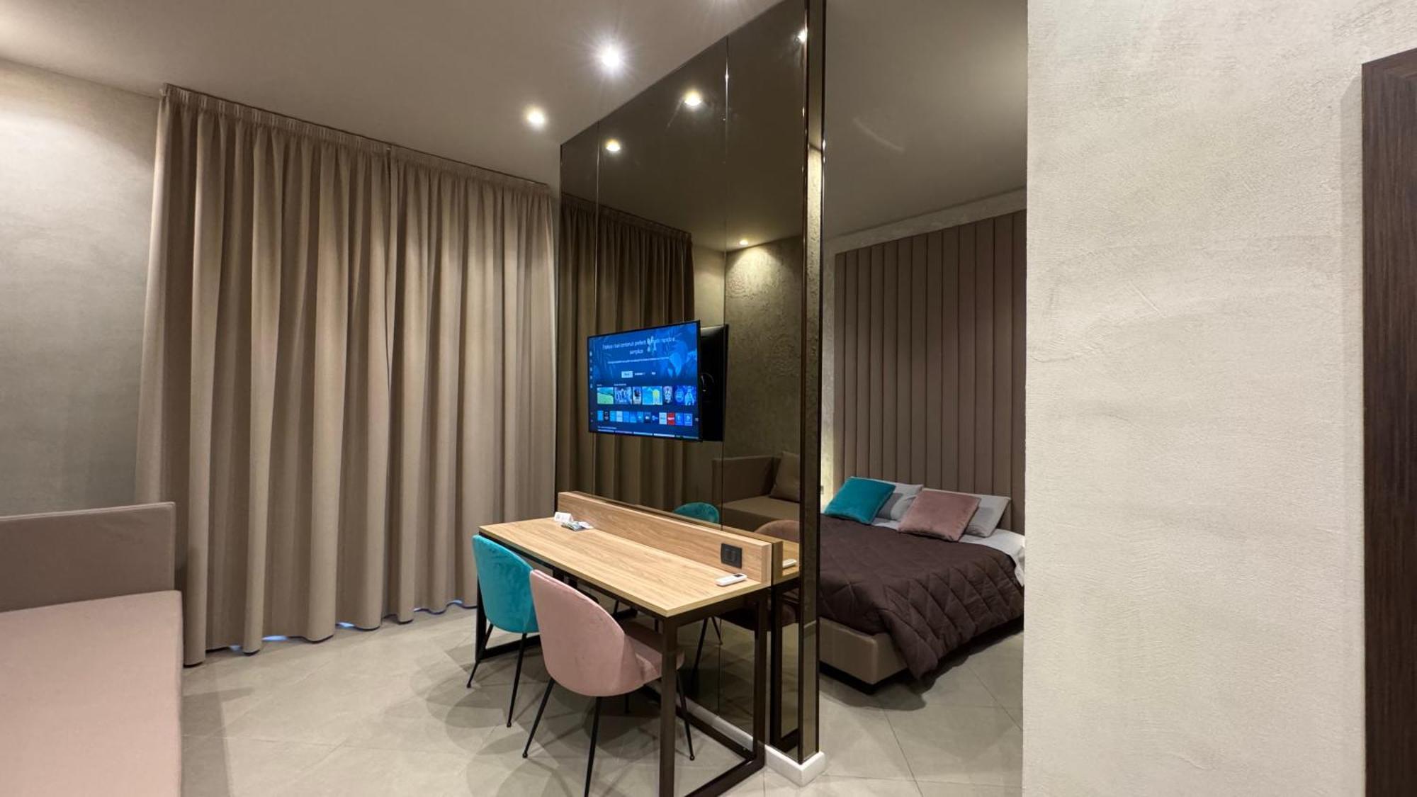 Tropicana Room 卡塞塔 外观 照片
